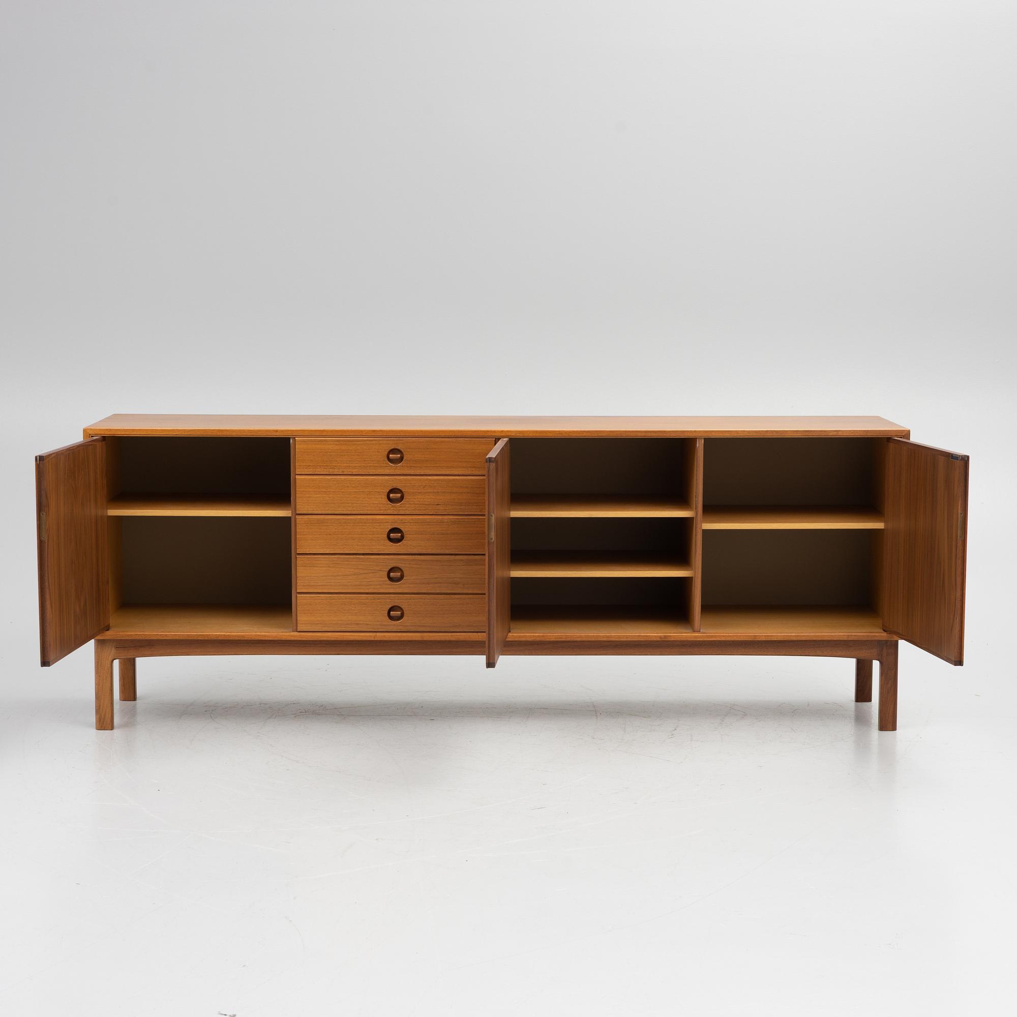 Sven Engström & Gunnar Myrstrand, Sideboard, “Tiveden”, Skaraborgs Möbelindustri, Tibro.