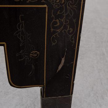 A chinese screen with stone inlay, first half of the 20th Century.