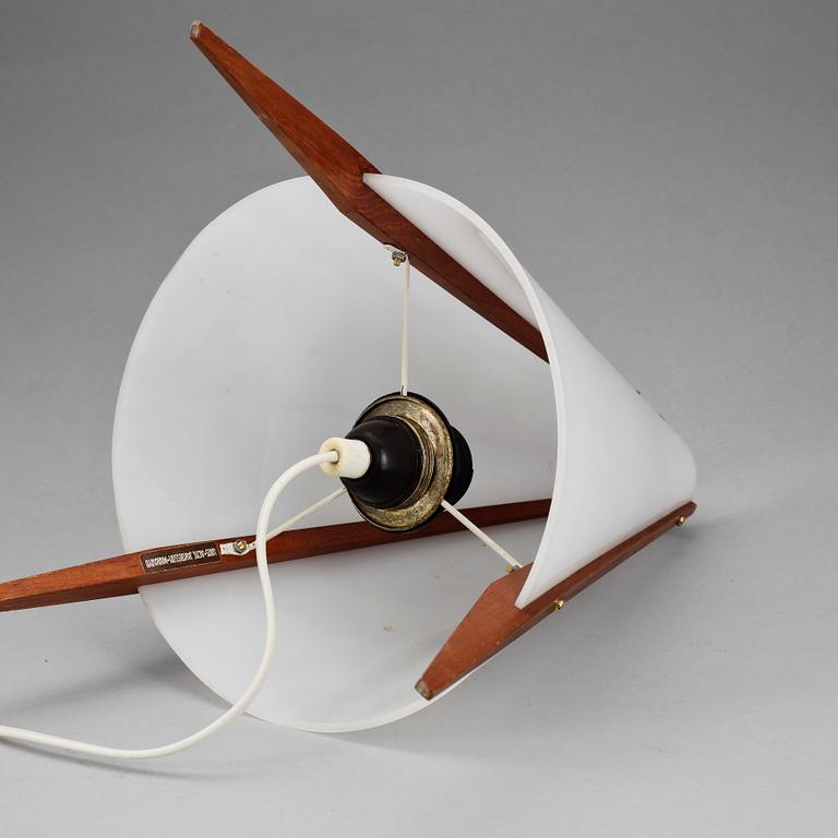 BORDSLAMPA, Hans Agne Jacobsson, Markaryd, 1900-talets andra hälft.