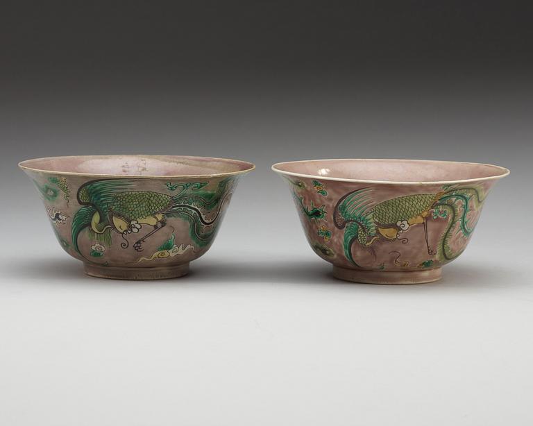 A pair of aubergine glazed famille verte bowls, Qing dynasty, presumably Kangxi (1662-1722).