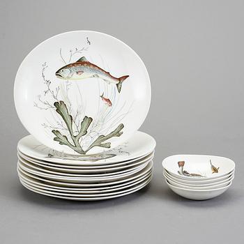 FISKTALLRIKAR samt SKÅLAR, 17 delar, flintgods, Johnson Bros, England.