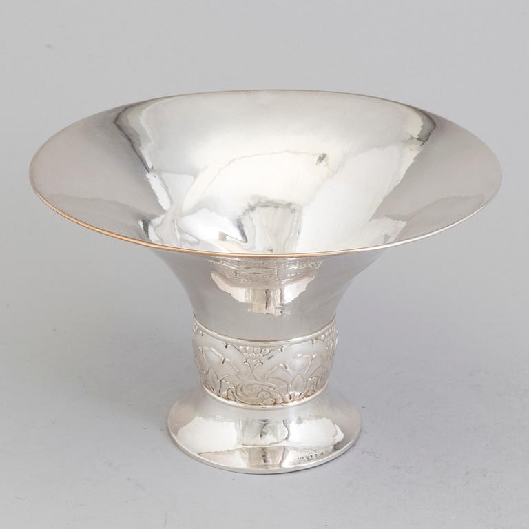 A Swedish Art Nouveau silver stemmed bow, maker's mark GAB, Stockholm 1926.