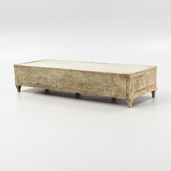 A painted late Gustavian bench, circa 1800.
