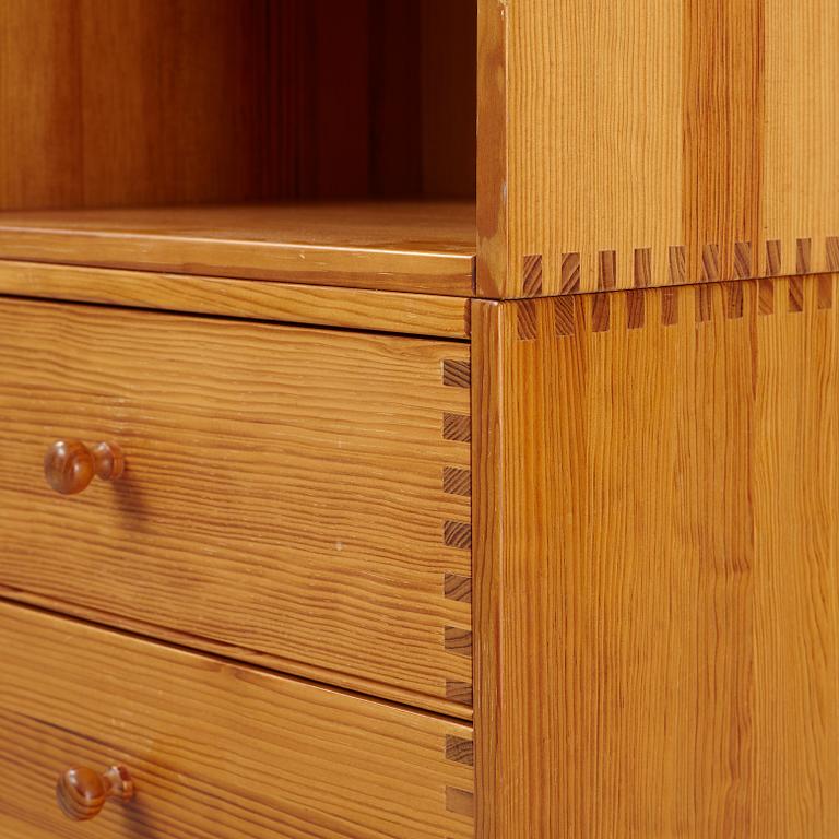 Andreas Hansen, a set of four bookcase modules from Hadsten Træindustri, Denmark.