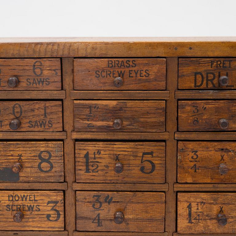 Skåp/lådfack, samtida.