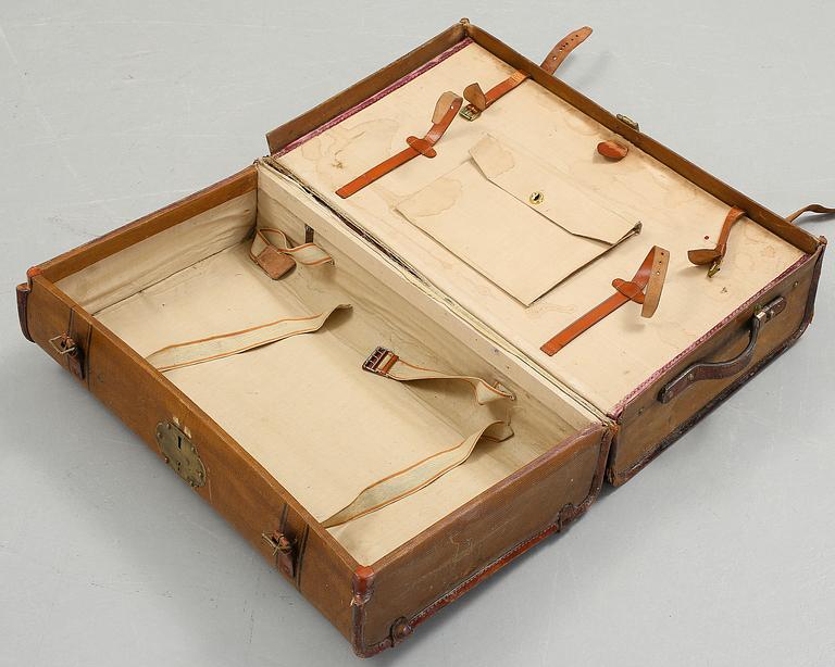 KOFFERT, 1900-talets början.