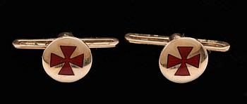 MANSCHETTKNAPPAR ett par SAMT ett par FRACKSKJORTKNAPPAR, FRIMURARE, guld 18k, 1950-65. Tot ca 9 gram.