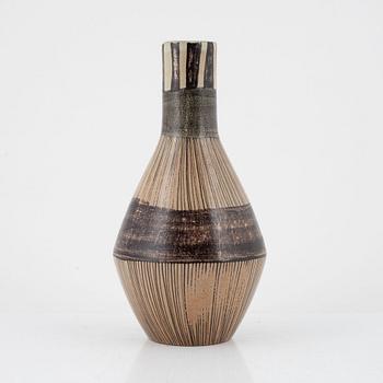 Carl-Harry Stålhane, vas, s k "Torro-fajans", dekor av Aune Laukkanen, Rörstrand.