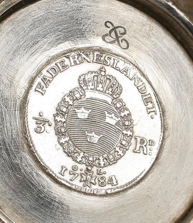 BÄGARE, silver. Sverige, daterad 1784. Vikt ca 294 gram.