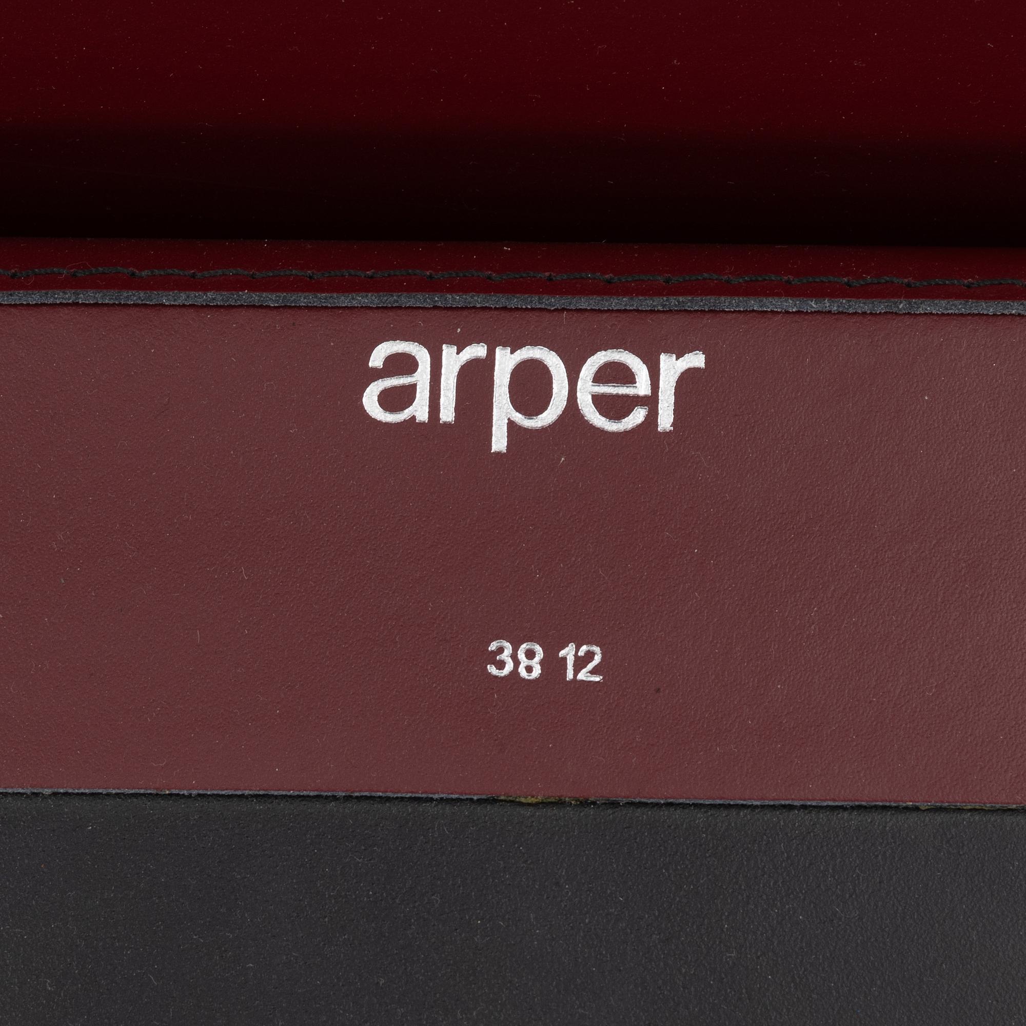 Lievore Altherr Molina, Four 'Norma' bar stools, Arper.