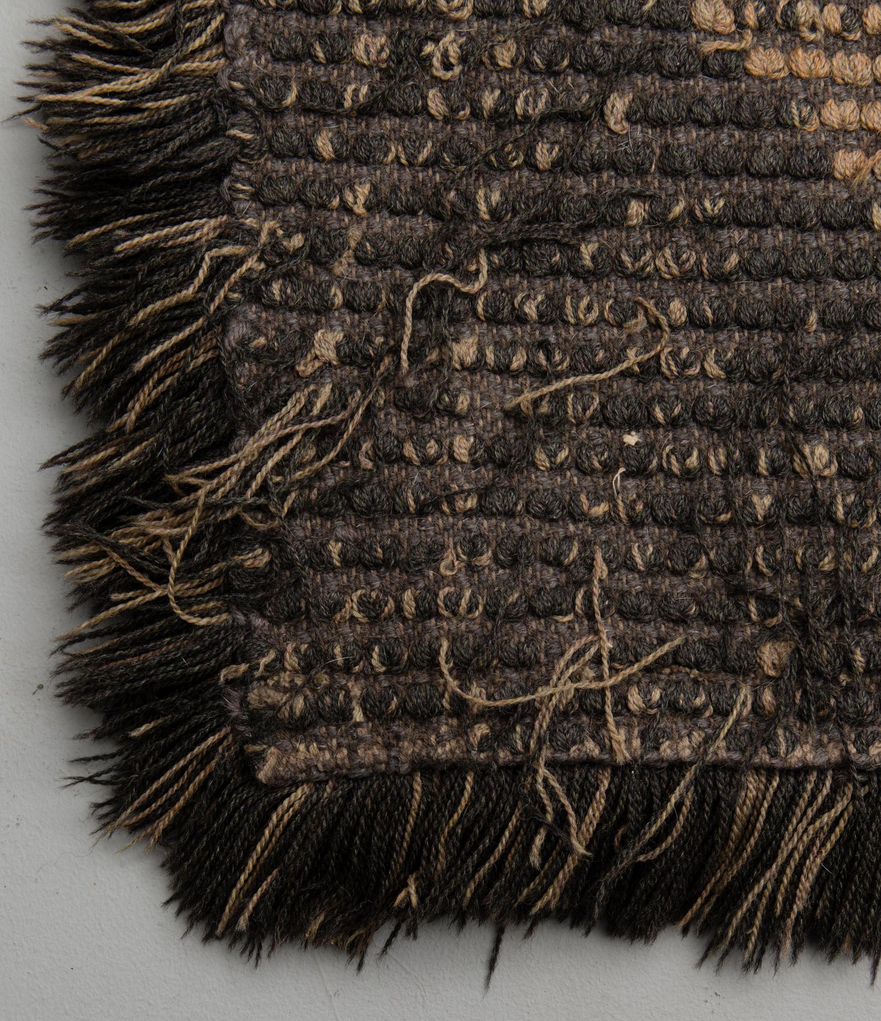 A Karhunkäpälä (Bear Paw) Pohjanlahti rug manufactured by Villayhtymä Oy, 1960.
