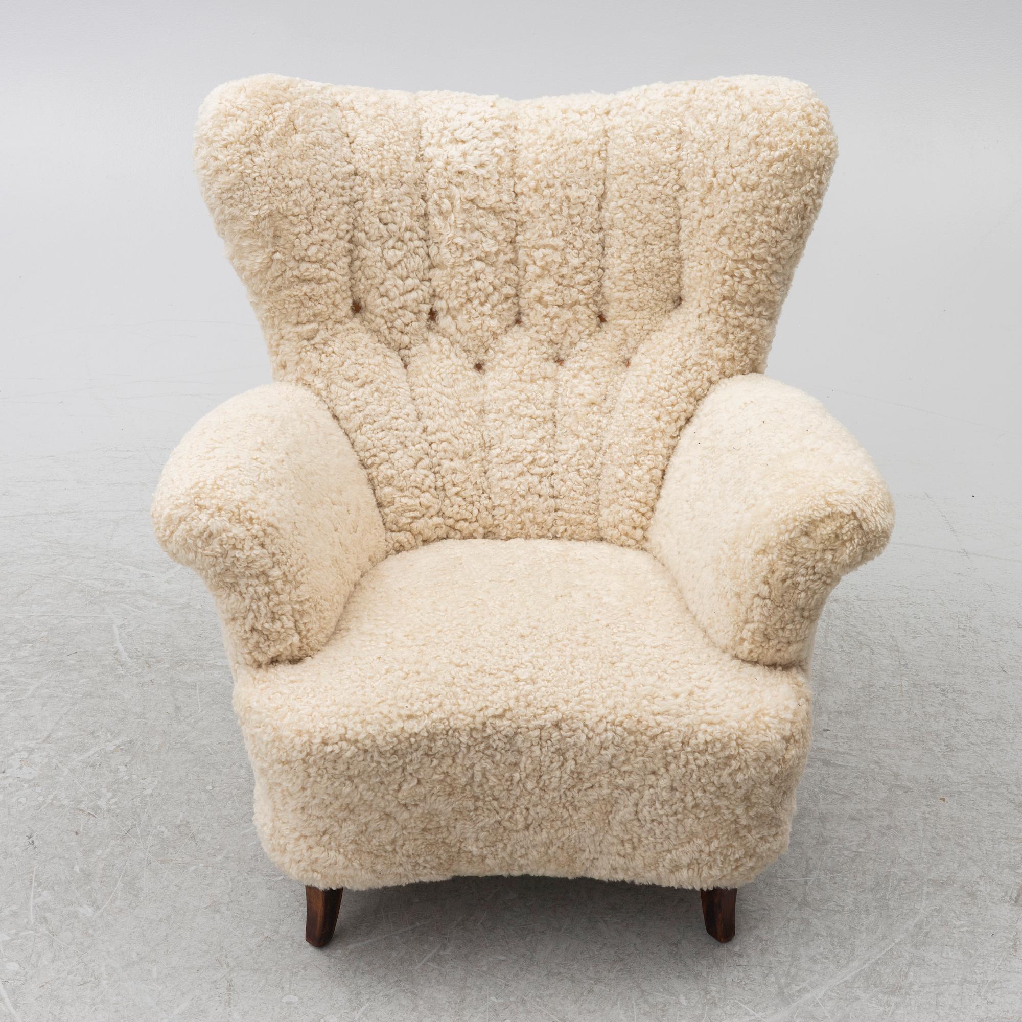 Armchair, Swedish Modern, mid-20th century.