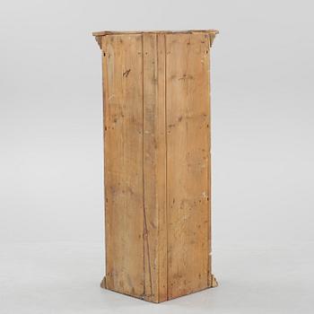 HÖRNSKÅP, allmoge, 1800-tal.