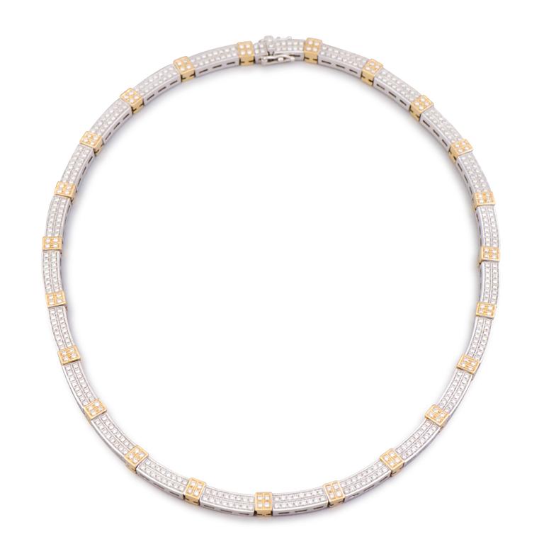 COLLIER, briljantslipade diamanter, 18K guld och vitguld. Nederländerna.