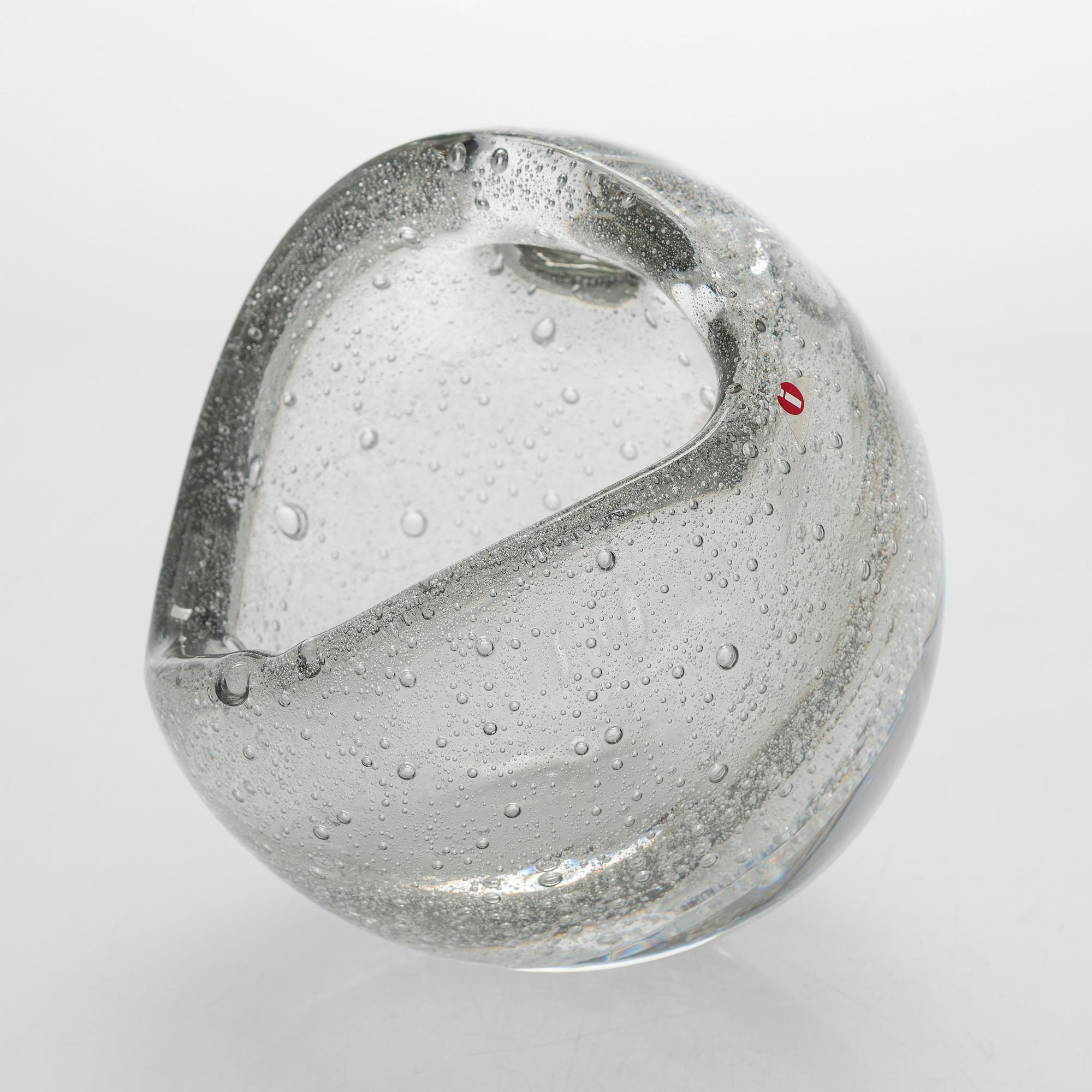 Timo Sarpaneva, glasskulptur, "Hiidenhelmi" (Jättens pärla), signerad Timo Sarpaneva - 2149.