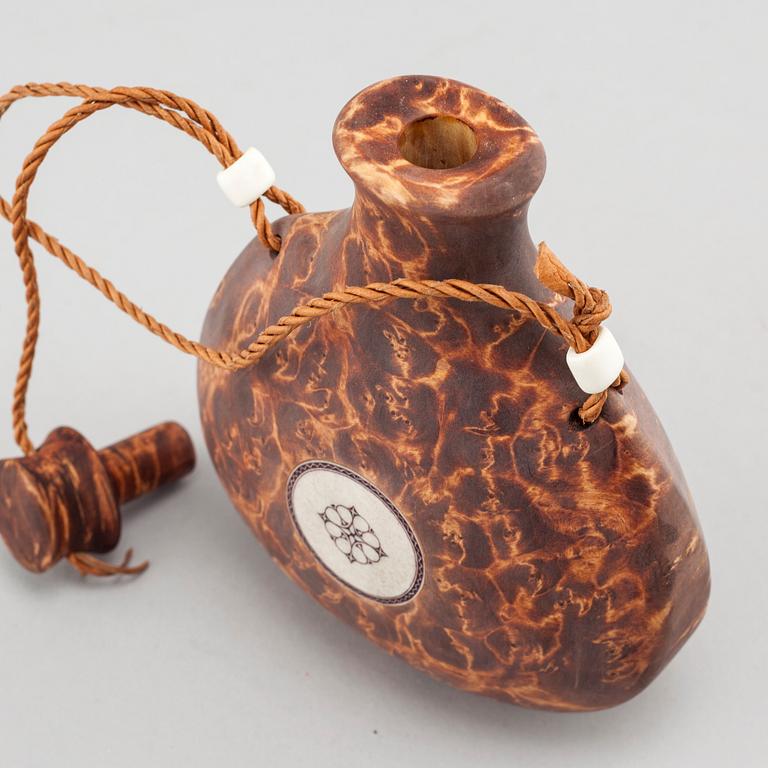 A flask by Roger Saitton, signed RS and dated 2008.