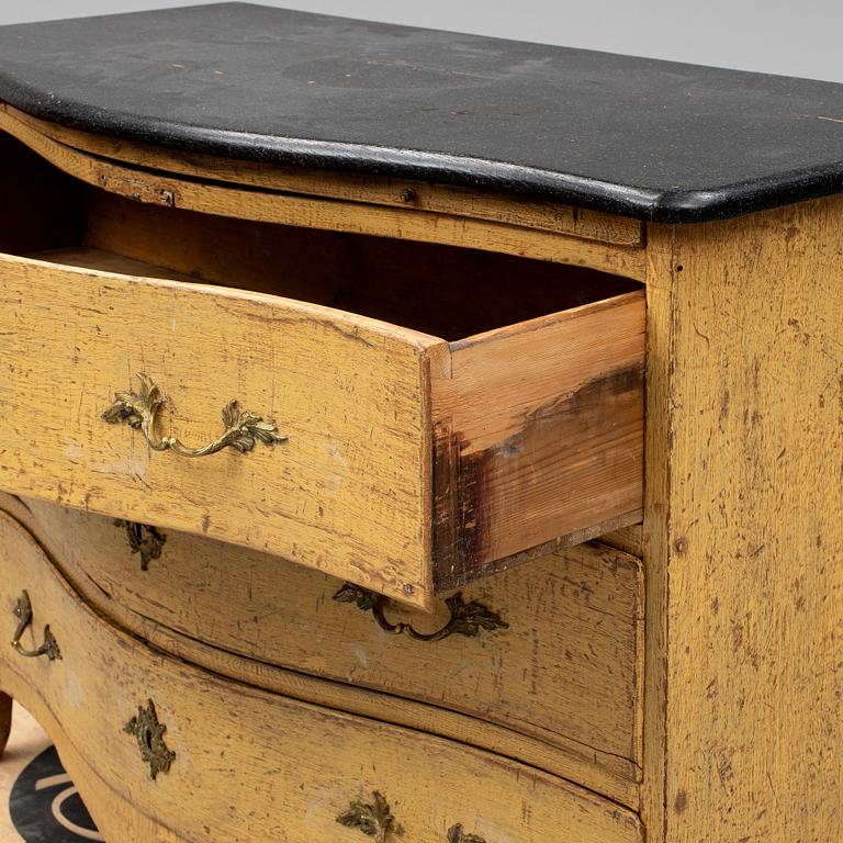 BYRÅ, rokokostil 1700-/1800-tal.