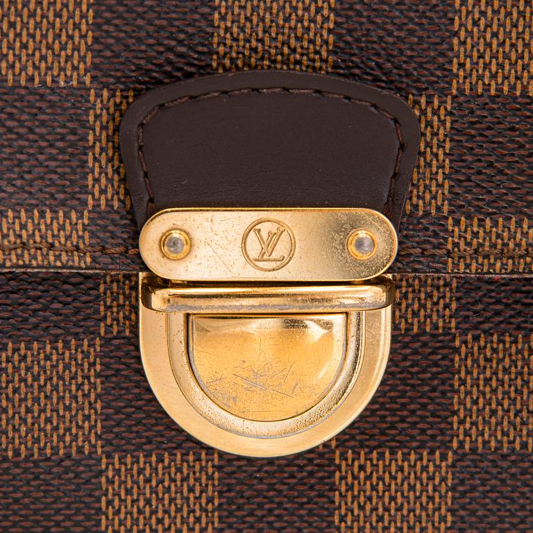 Louis Vuitton, a Damier Ebene 'Ravello GM' bag.