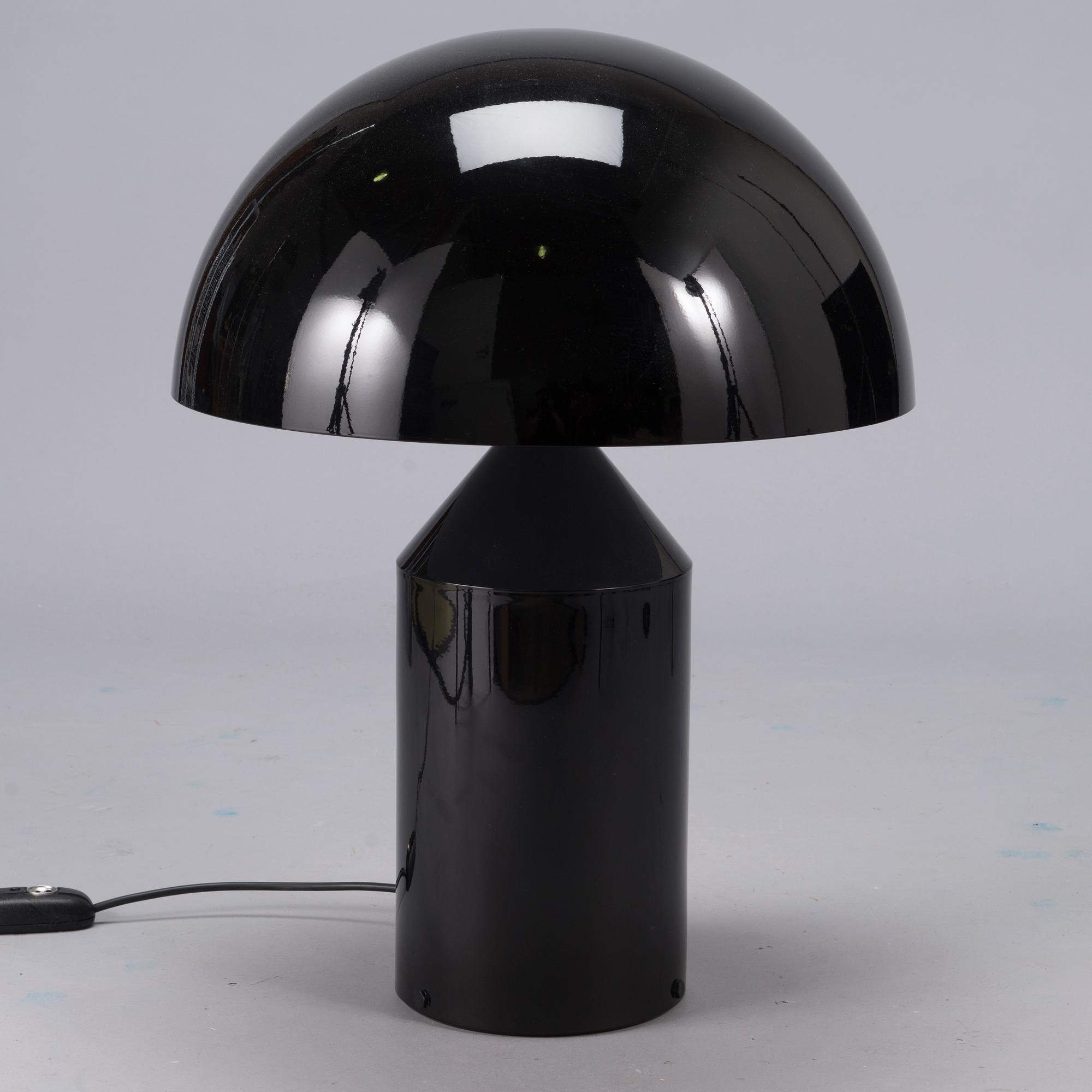 VICO MAGISTRETTI, bordslampa, "Atollo", för Oluce. Formgiven 1977.