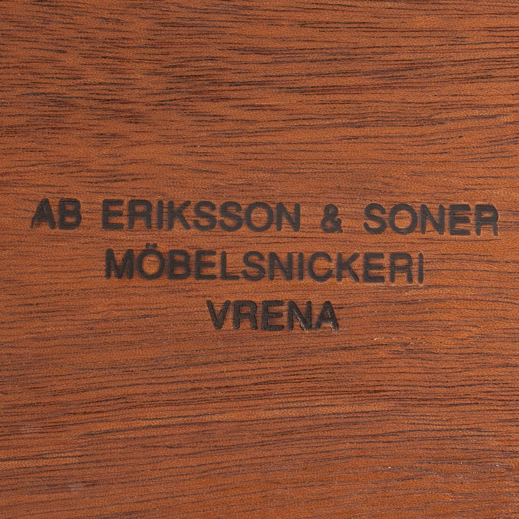 Josef Frank, A model B947 dining table, Svenskt Tenn, post 1985.