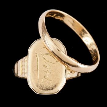 RINGAR, 2st, 18k guld. Vikt ca7,2g.