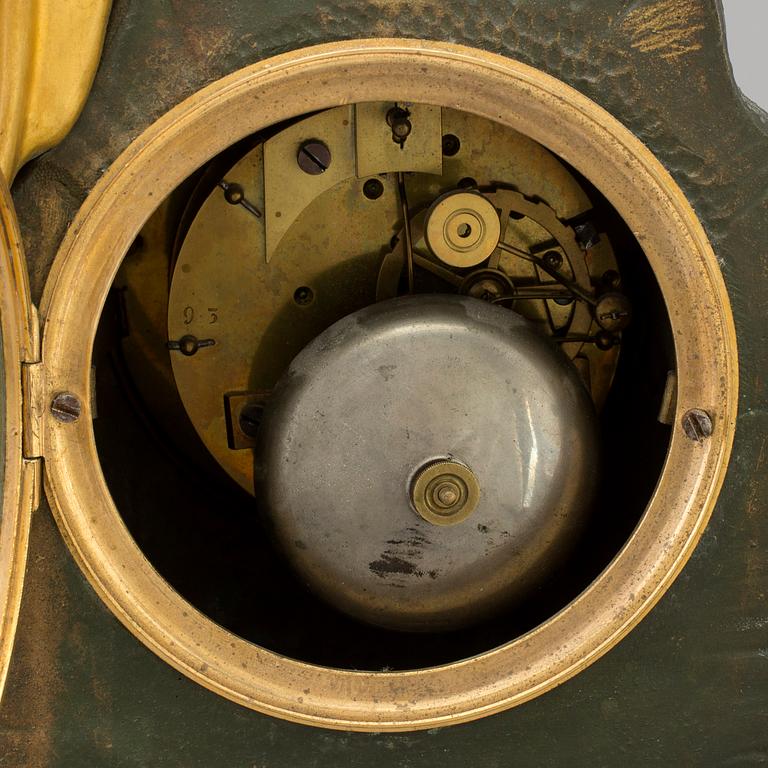 BORDSPENDYL, förgylld brons, Empire, Paris, Frankrike, 1800-talets första hälft.