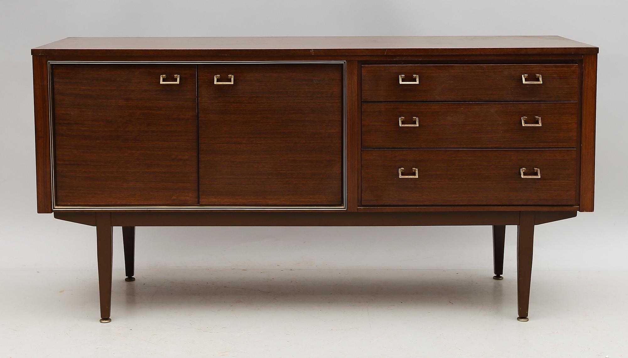 SIDEBOARD, 1900-talets andra hälft.
