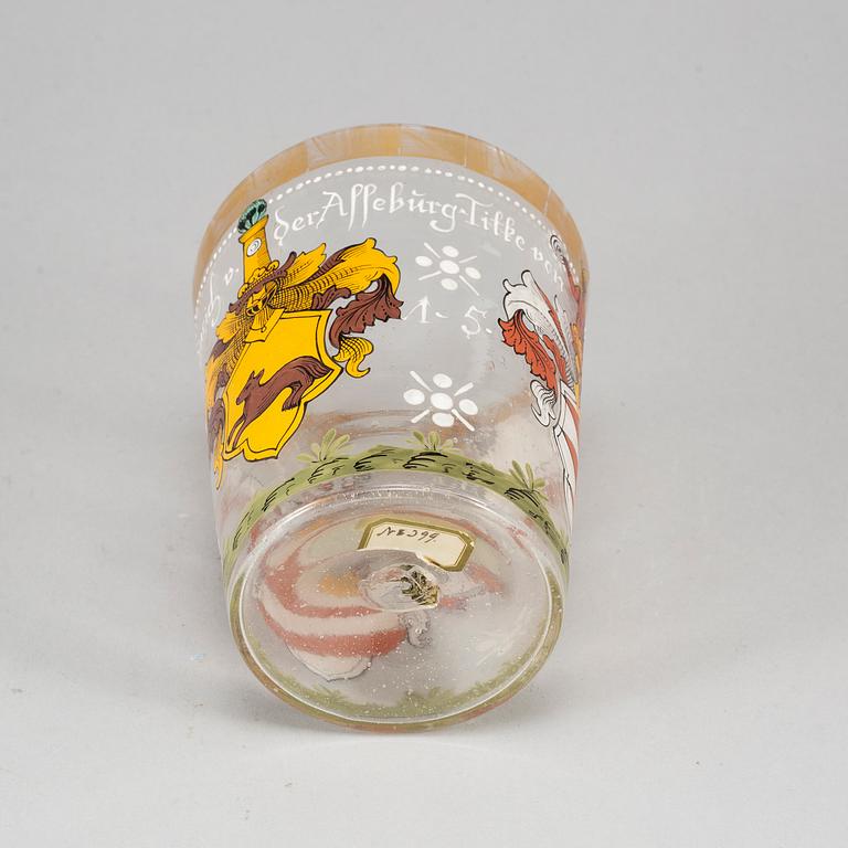 PRAKTBÄGARE, glas. Historismus, omkring 1900.