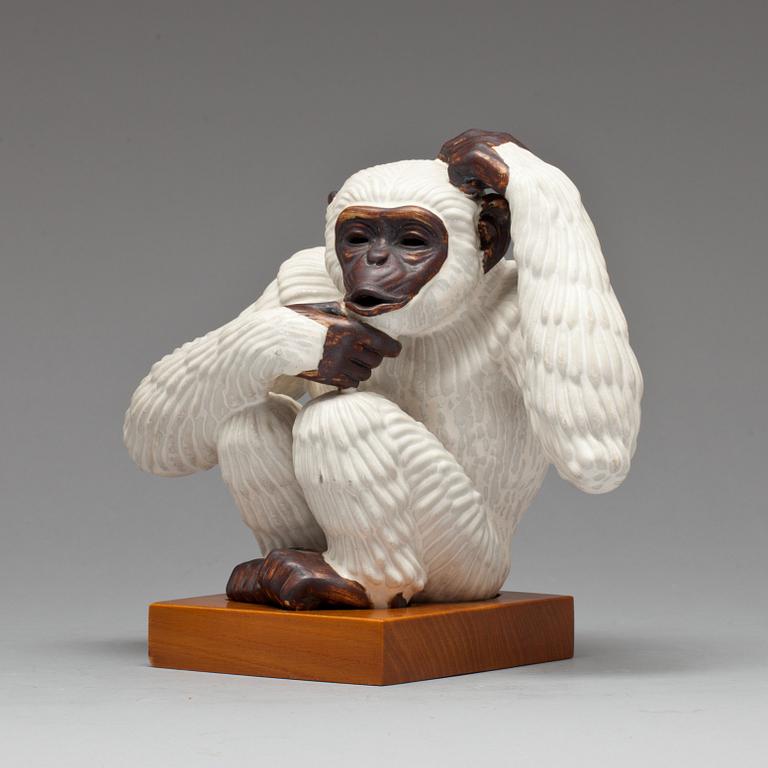 GUNNAR NYLUND, figurin, stengods, Rörstrand.