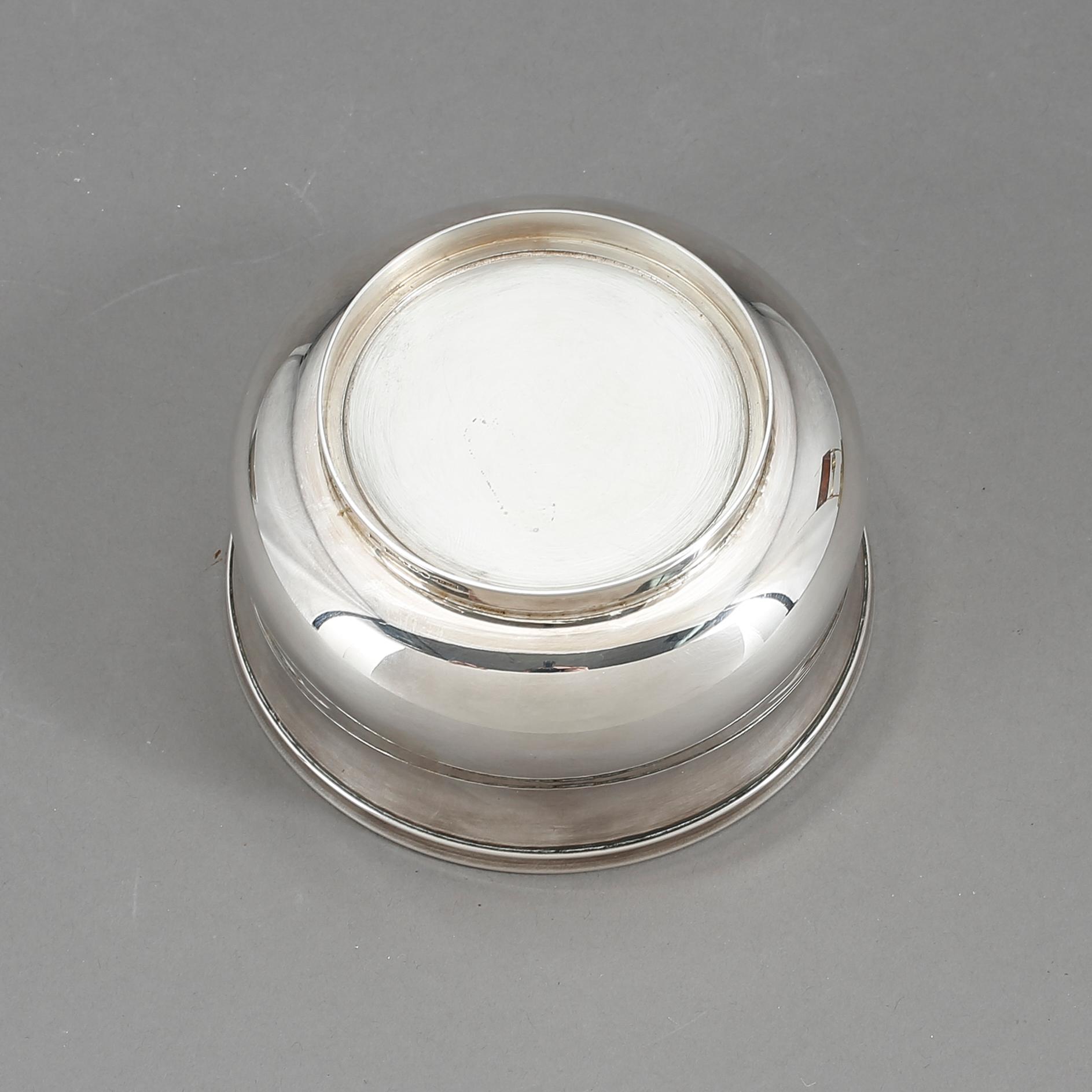 SKÅL, silver, design J Råström för CG Råström, Stockholm, 1978. Vikt ca 140 gram.