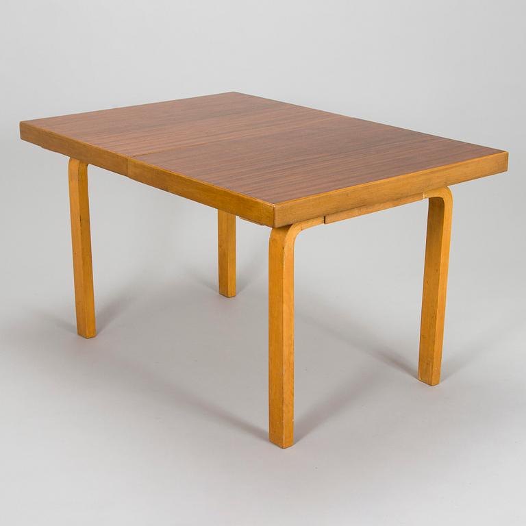 Alvar Aalto, A mid-20th Century '92' dining table for O.Y. Huonekalu-ja Rakennustyötehdas A.B.