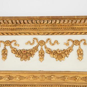 A late Gustavian mirror, around 1800.