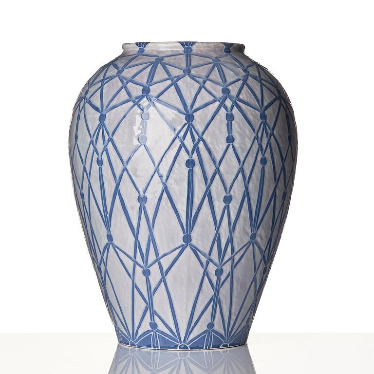 Gunnar G:son Wennerberg, a "Sgraffito" creamware floor vase, Gustavsberg, 1904.