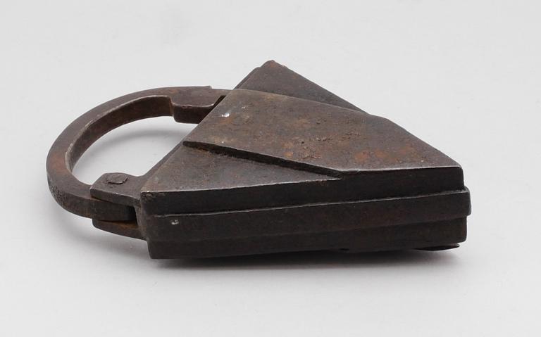 HÄNGLÅS, gjutjärn, 1700-/1800-tal.