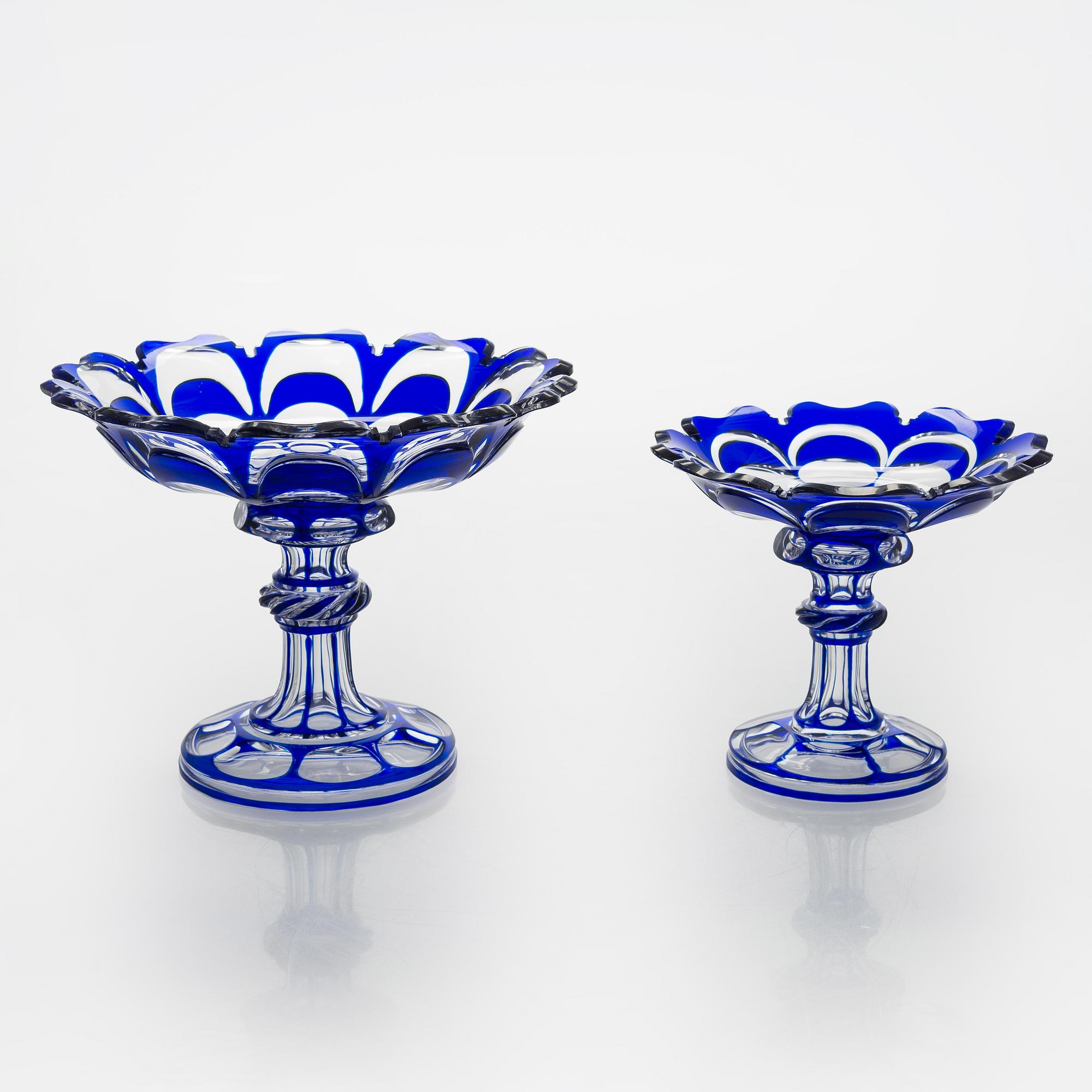 Skålar på fot, 2 st, glas, 1900-tal.
