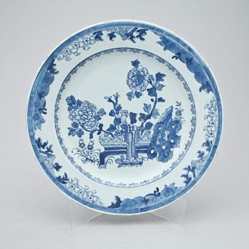 FAT, 3 st, porslin, Kina, Qing dynastin, Qianlong (1735-96).