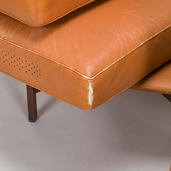 Ilmari Tapiovaara, sohva / nojatuoleja 3 kpl, valmistaja Lukkiseppo, 1900-luvun puoliväli.