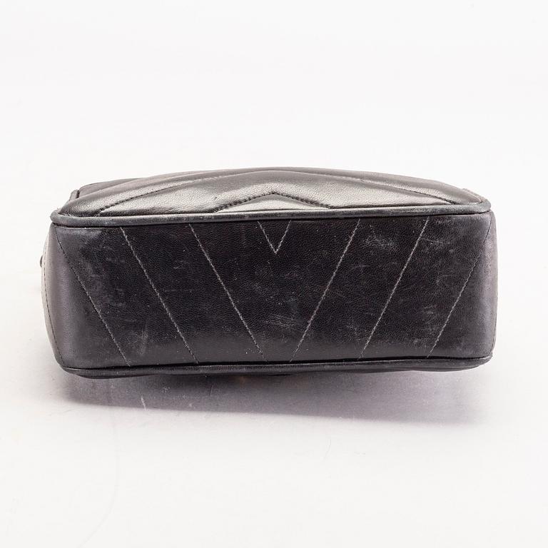 An Chanel bag.