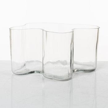 Alvar Aalto, a model 3031 glass vase, Iittala, Finland, second half of the 20th century.