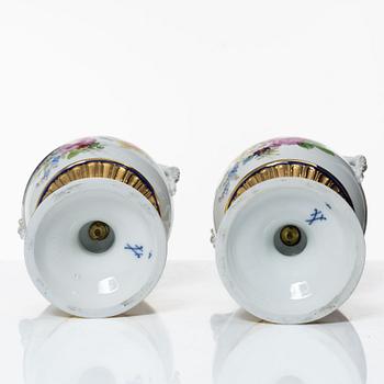 Meissen, a pair of porcelain urns, Germany, circa 1900.