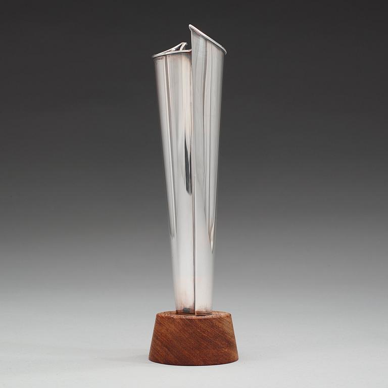 VAS, Tapio Wirkkala, silver, "Liekki", Tavastehus, 1963. Total vikt ca 339 g.