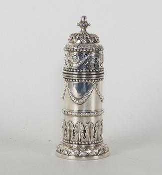 SOCKERSTRÖARE. Silver, Chester, 1900-talets början, gustaviansk stil.