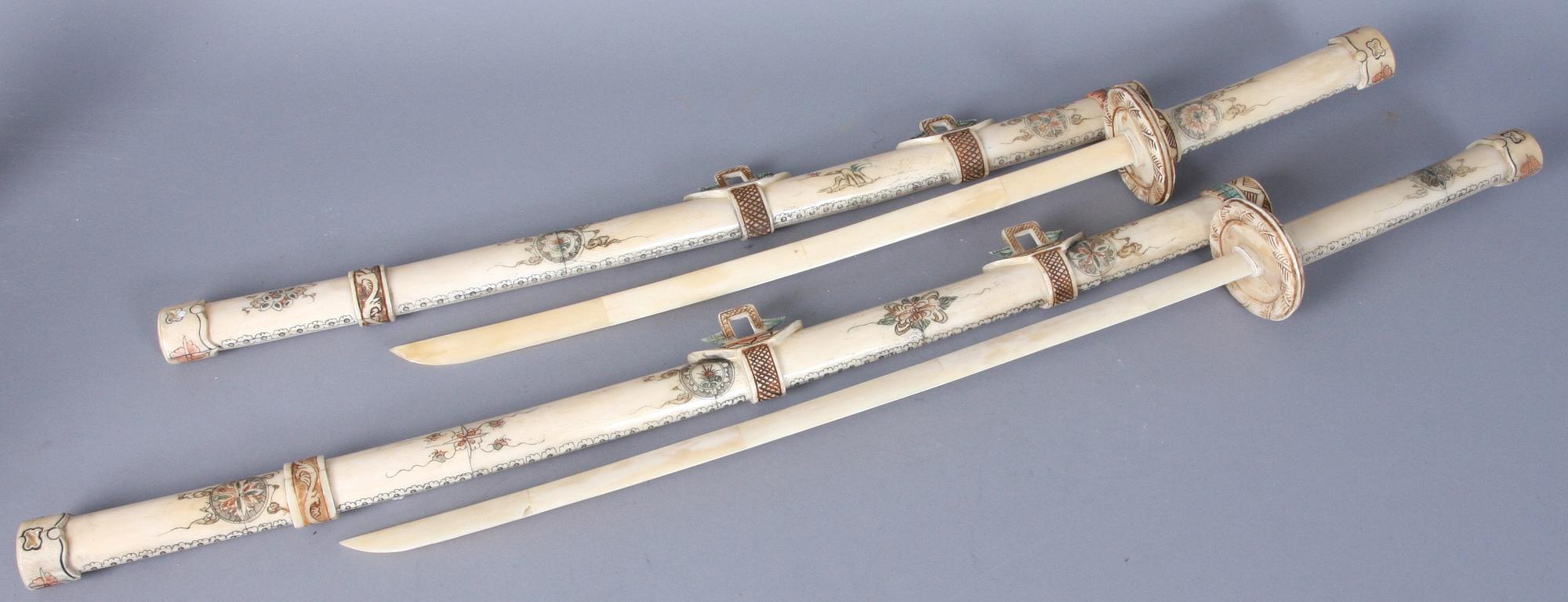 KATANA samt WAKIZASHI, ett par, ben, orientaliska, 1900/2000-tal.