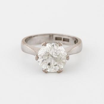 A brilliant cut diamond ring by Svante Schmidt, Hisings Backa, 1995.
