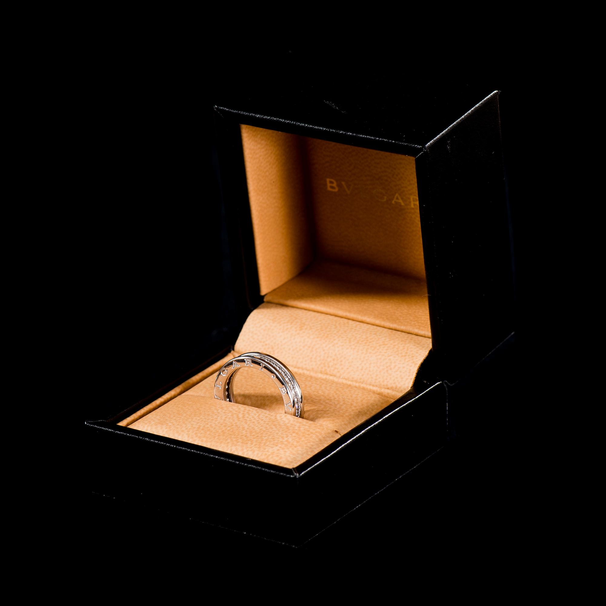 RING, briljantslipade diamanter, 18K vitguld. Bulgari "B.zero1".