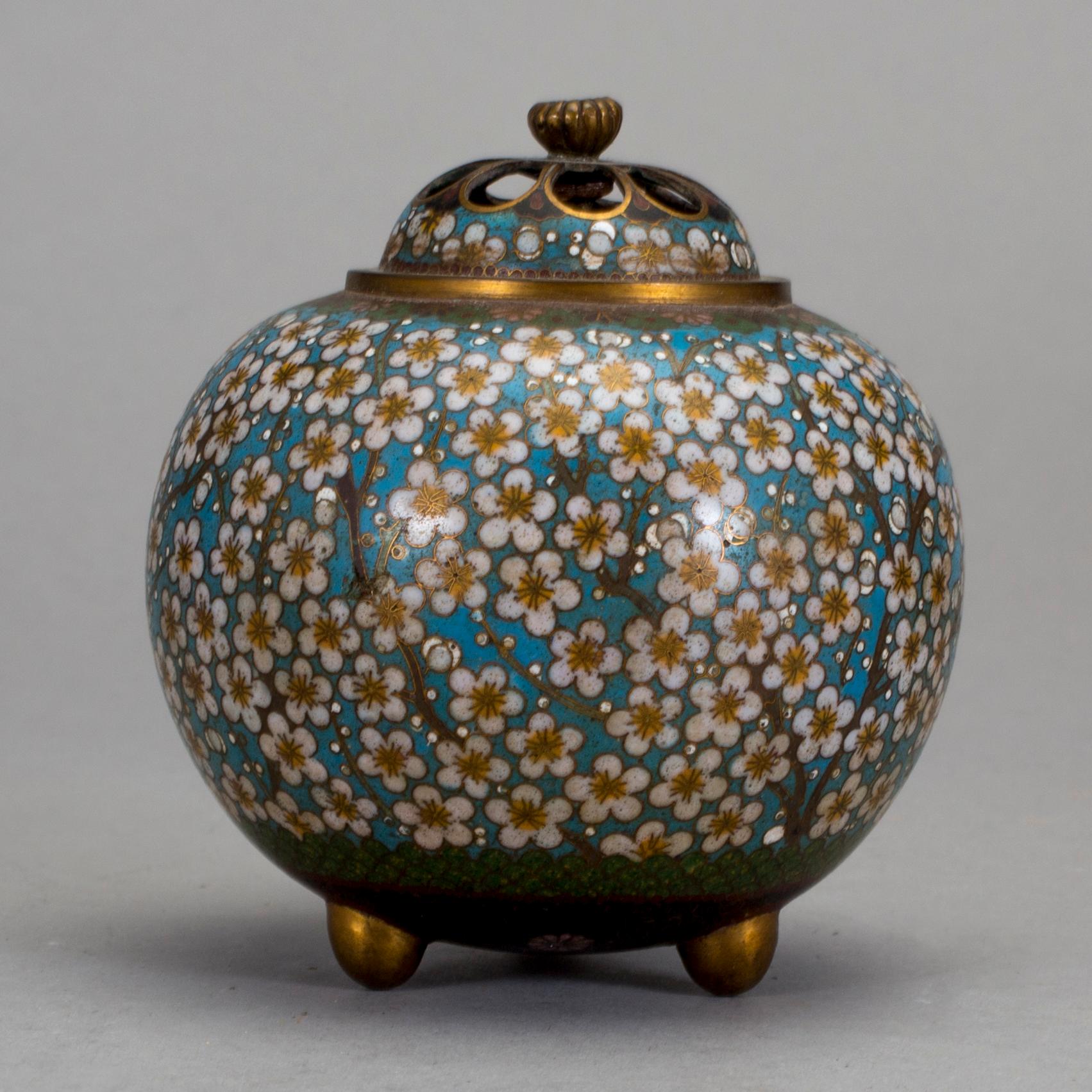 RÖKELSEKAR, cloissoné, Kina, 1900-tal.