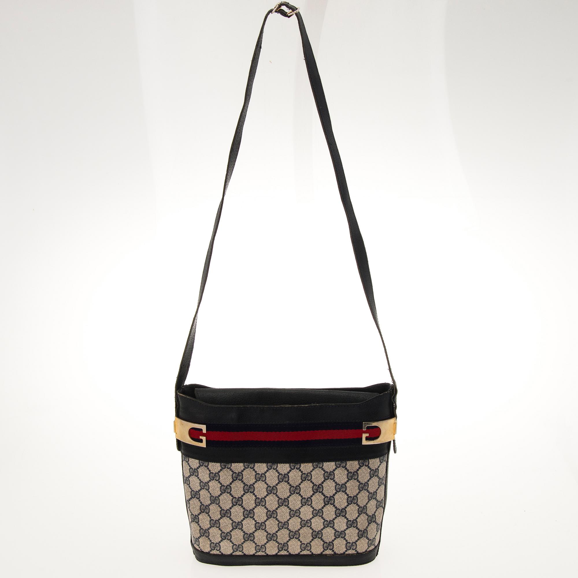 GUCCI, AXELREMSVÄSKA, 1980-tal.