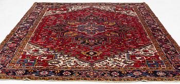 A carpet, Heriz, ca 315 x 243 cm.