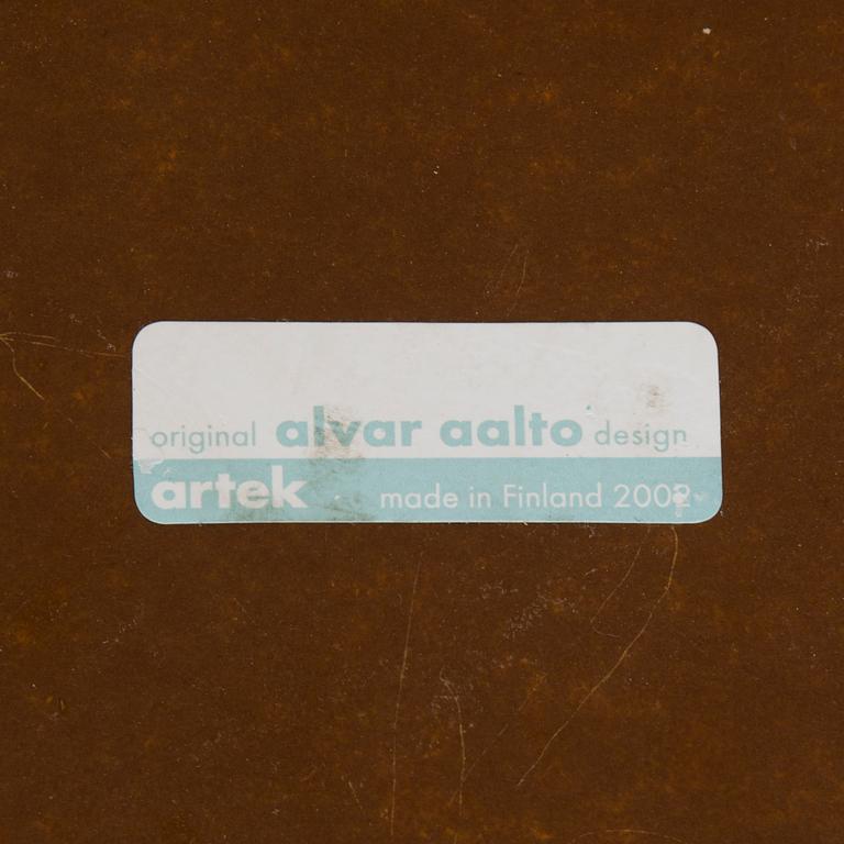 ALVAR AALTO, PÖYTÄ, 1960/70-luku ja TUOLIA, 4 kpl malli 69, Artek, 2000-luku.