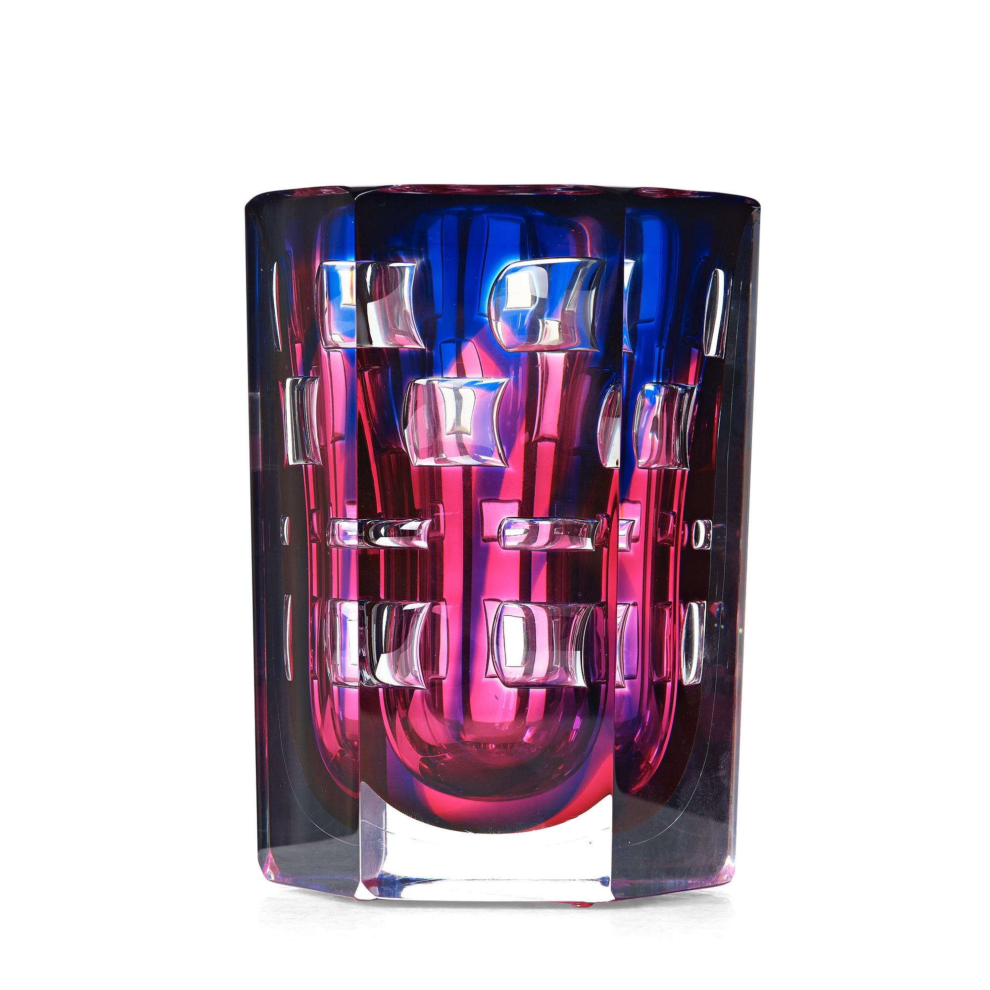 Olle Alberius, an ariel glass vase "Komposition", Orrefors, Sweden 1988.
